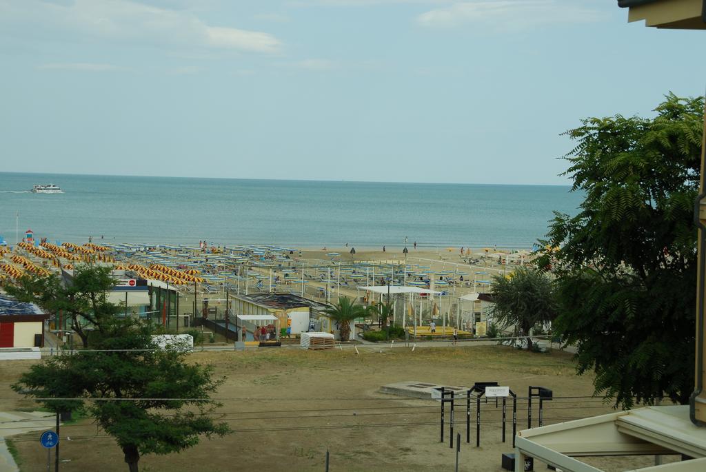 Hotel Adria Mare Beach Rimini Esterno foto