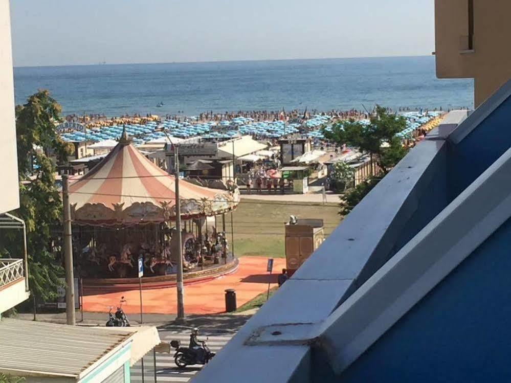 Hotel Adria Mare Beach Rimini Esterno foto